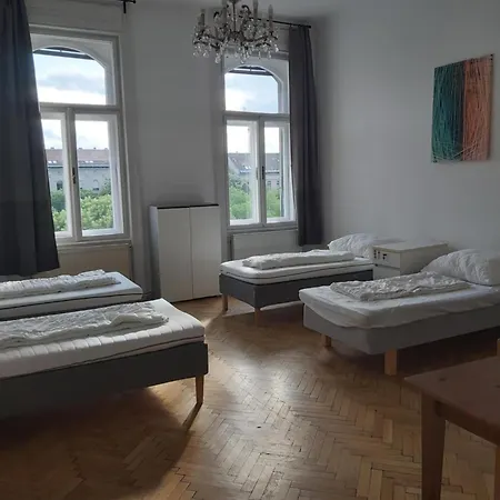 Klauzal Hostel